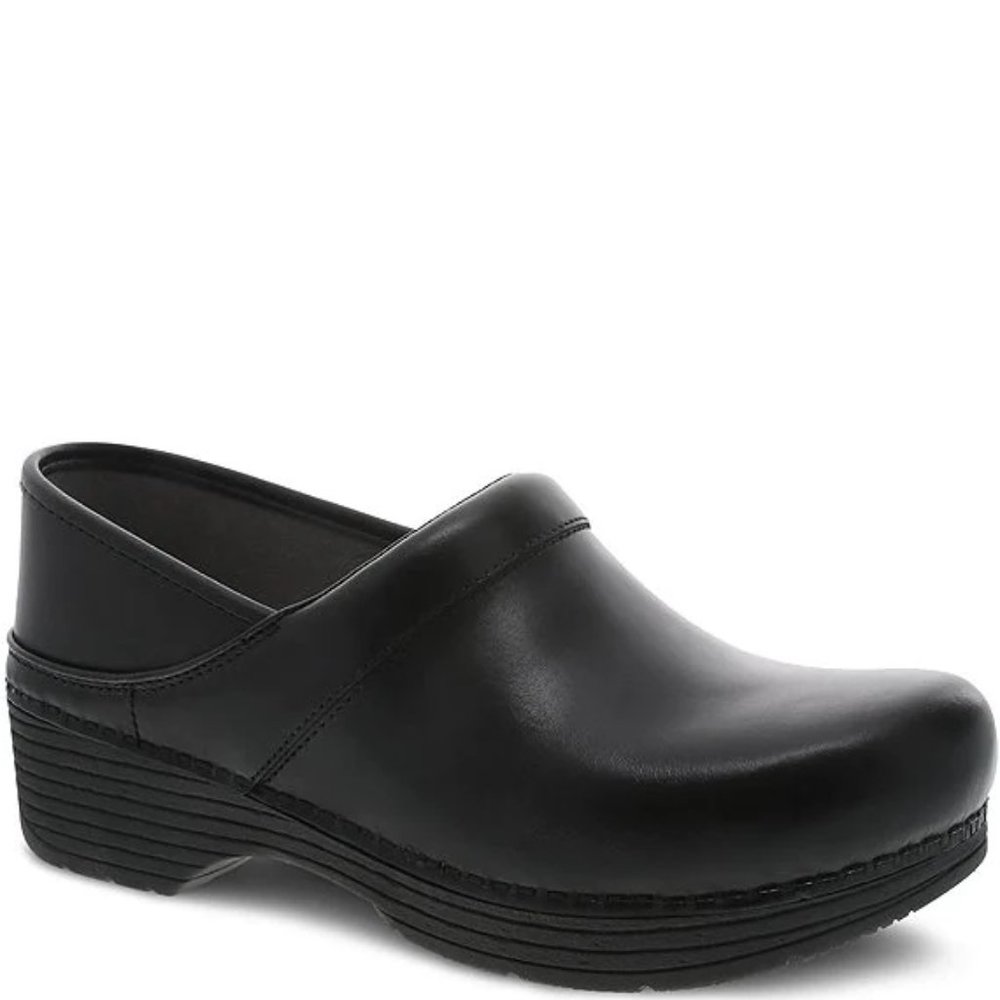 Dansko LT Pro Leather Clogs Size 40 (9.5/10M) (BUT FIT LIKE A 41--very large)